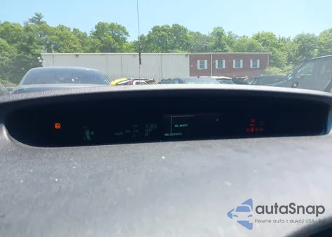 2011 Toyota Prius Two from USA, damaged, VIN JTDKN3DU8B5301162